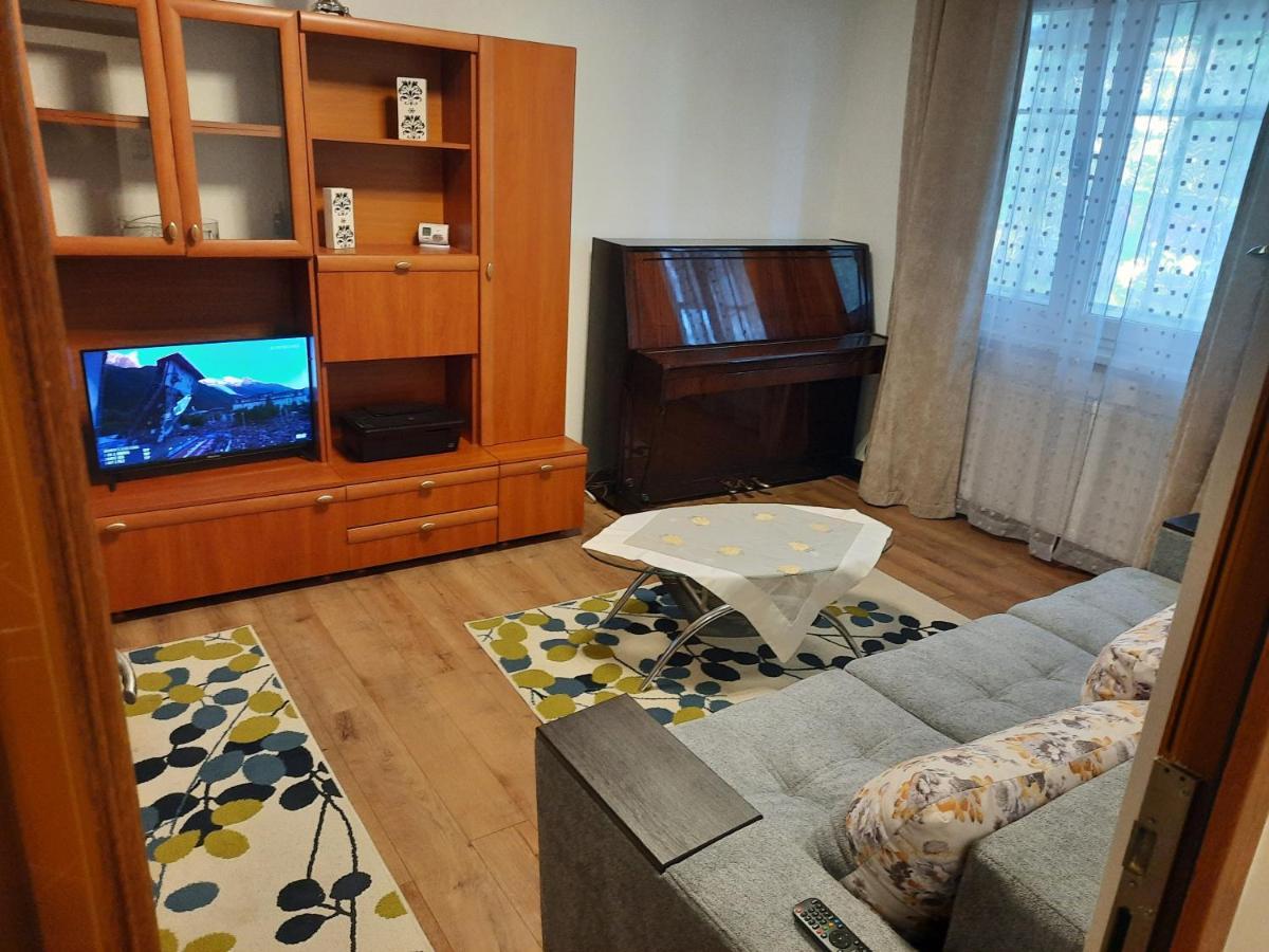 Apartament Zona Centrala Lejlighed Hunedoara Eksteriør billede